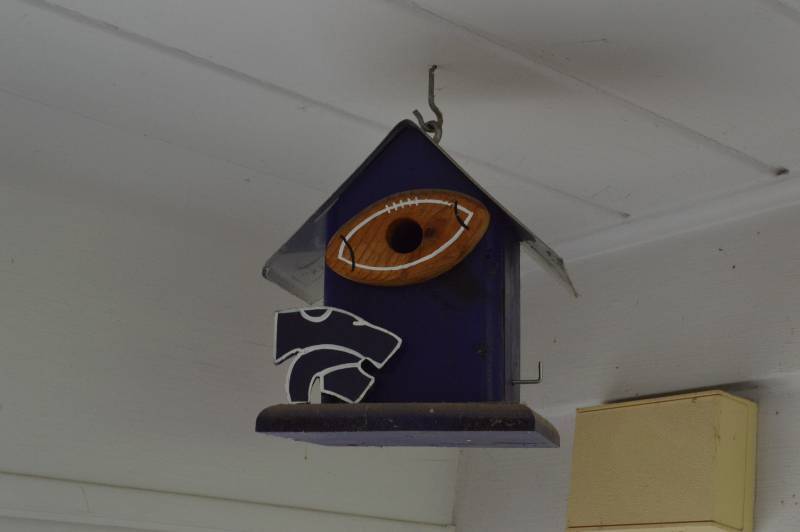 lot 5613 image: K-State Sign and Birdhouse