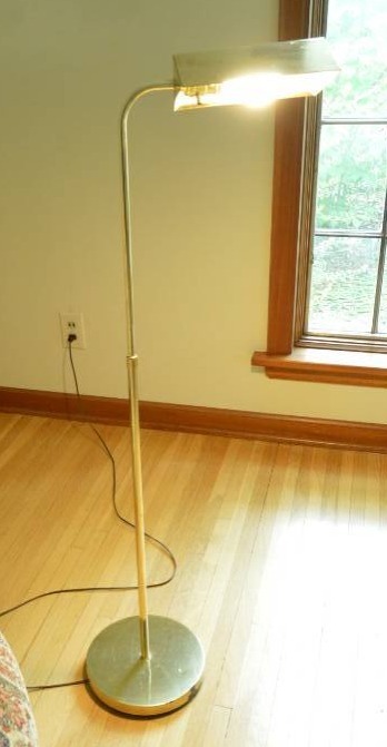 lot 5639 image: Floor lamp