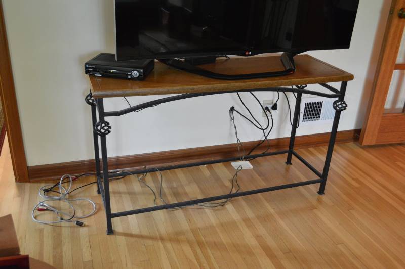 lot 5648 image: Sofa Table - Oak Top and Metal Legs