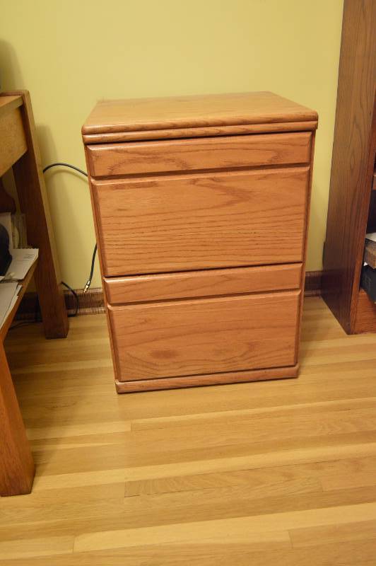 lot 5654 image: 2 Drawer Oak File Cabinet - 19 by 16.25 by 27.5 Tall