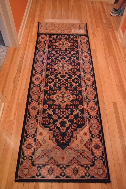 lot 5658 image: Runner Rug with Pad - Approx 88 by 26 - 100% Wool