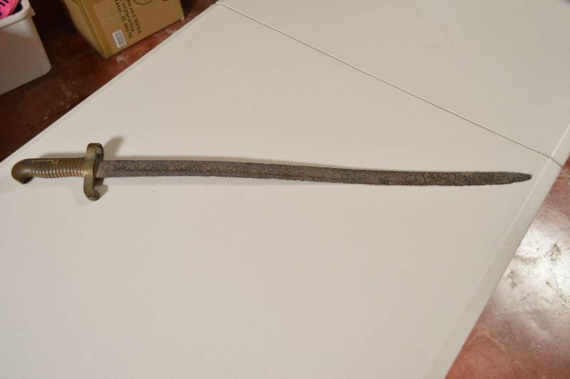 lot 5674 image: 1859 Harper Ferry Bayonet for Calvary rifle