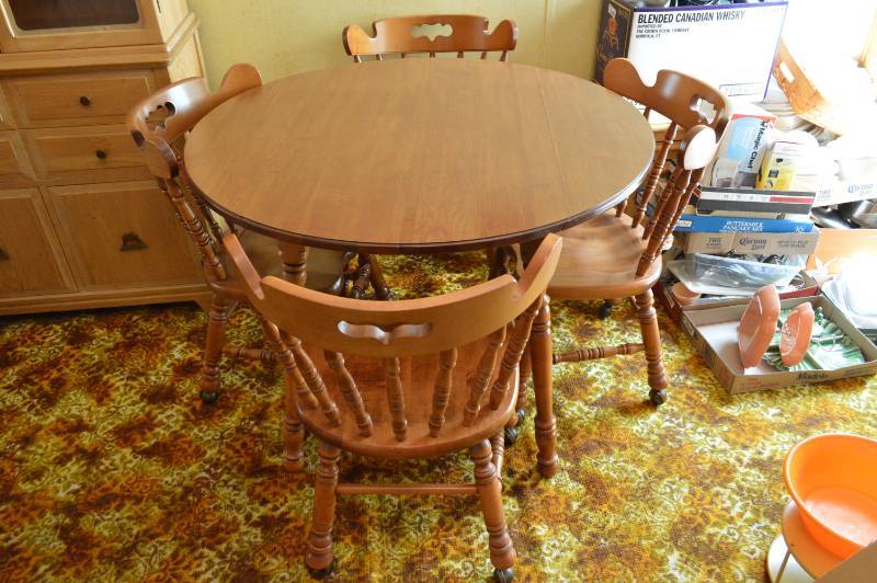 Tell City Maple Drop Leaf Dinette With 4 Chairs On Casters 41