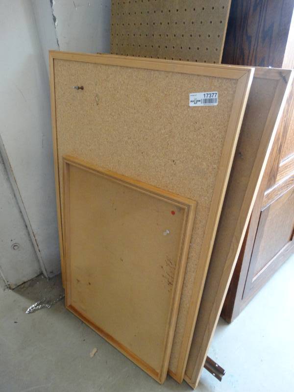 lot 17377 image: Lot of peg boards.