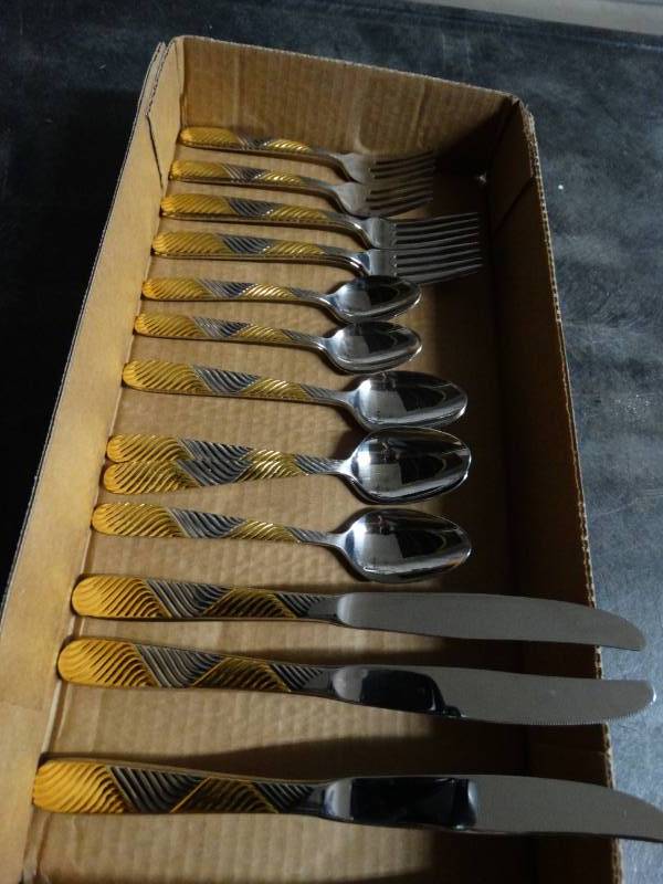 lot 17436 image: Lot of matching spoons, forks and knifes.