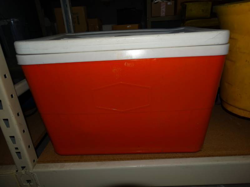 lot 17442 image: Cooler.
