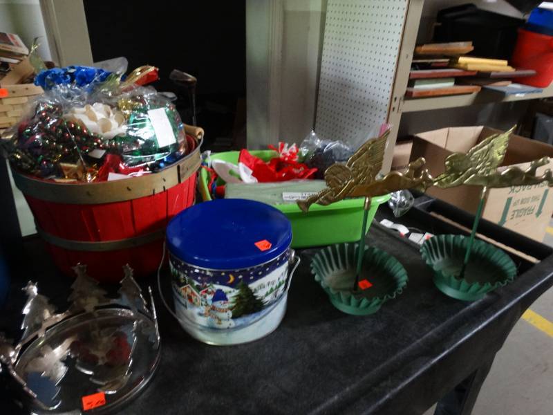 lot 17470 image: Lot of craft items. Tote not included.