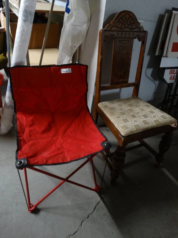 lot 17494 image: Kids folding chair & wooden chair.