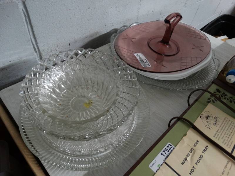 lot 17521 image: Lot of various glassware.