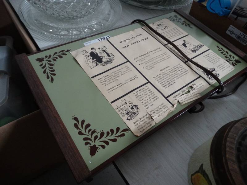 lot 17523 image: Hot food tray.