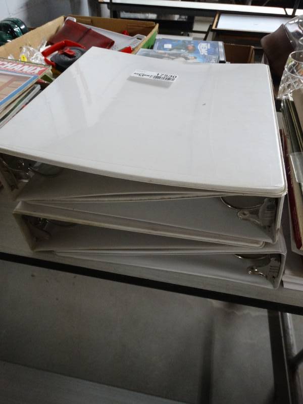 lot 17530 image: 4 Binders.