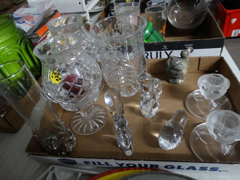 lot 17533 image: Lot of glassware.
