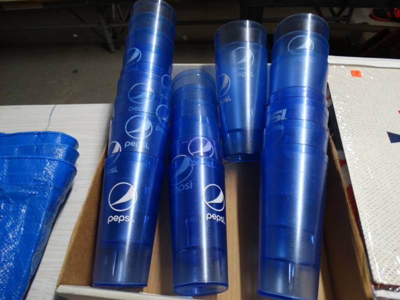 lot 17558 image: Lot of pepsi cups.