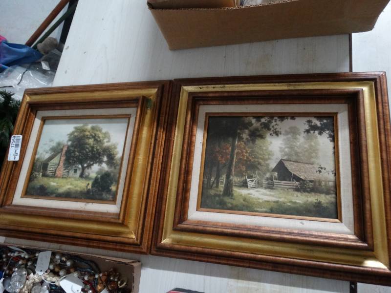lot 17569 image: Wall pictures.