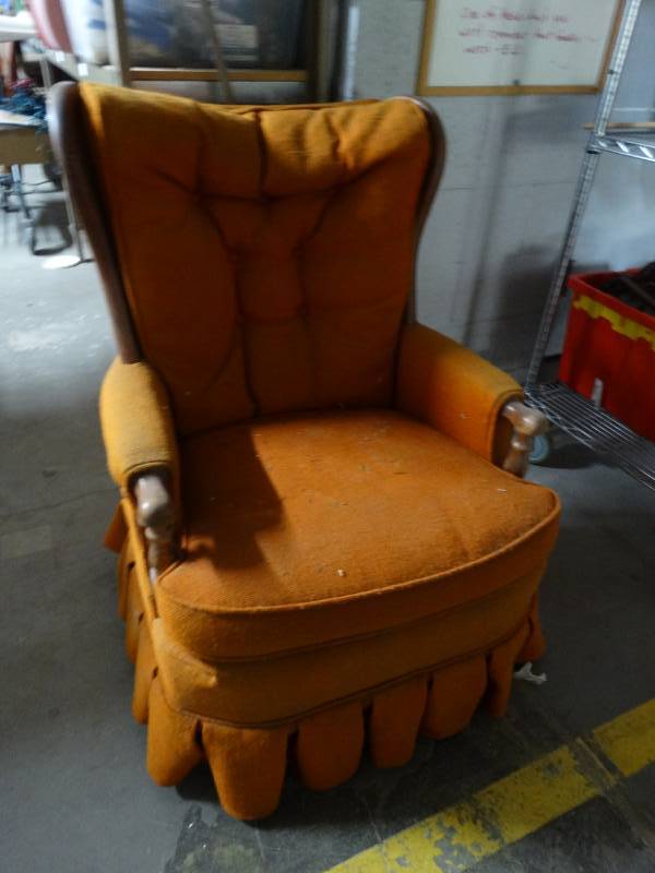 lot 17588 image: Orange chair.