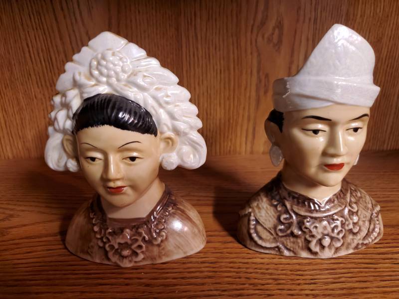 lot 13760 image: Japan Man and Lady Head Vases