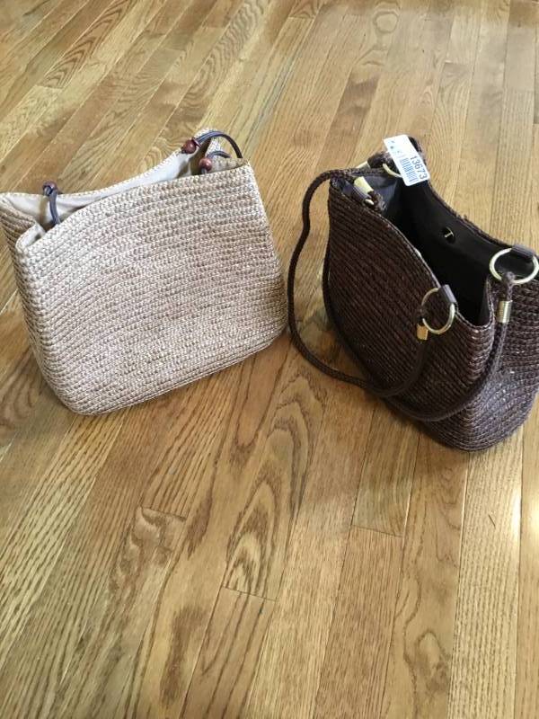 lot 13673 image: Lot of 2 Woven Type Purses - Lined