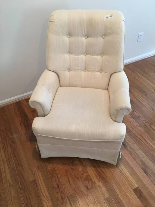 lot 13666 image: Beige Swivel Arm Chair
