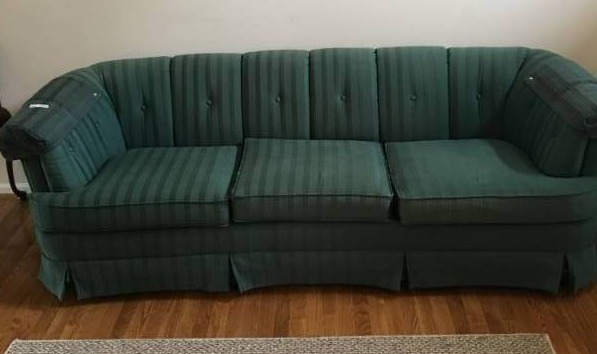 lot 13671 image: Green XL SofaCouch