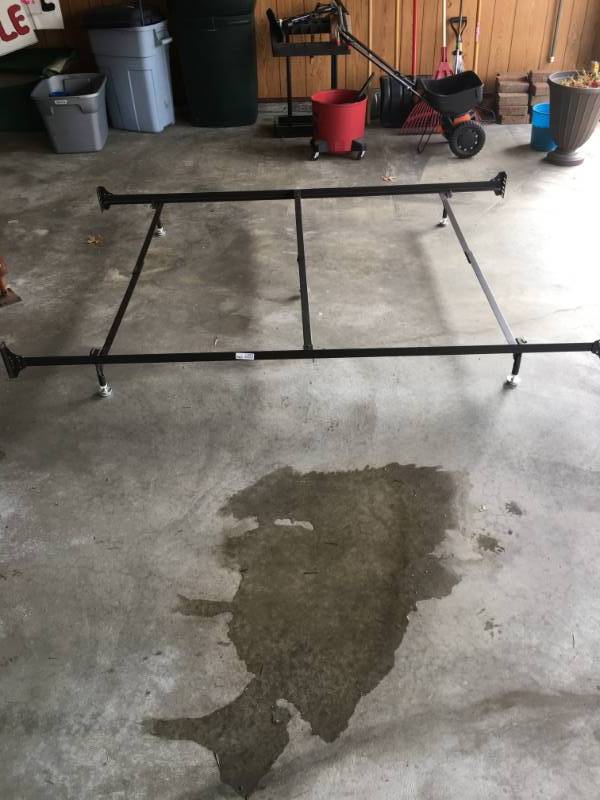 lot 13686 image: Rolling Hollywood Bed Frame