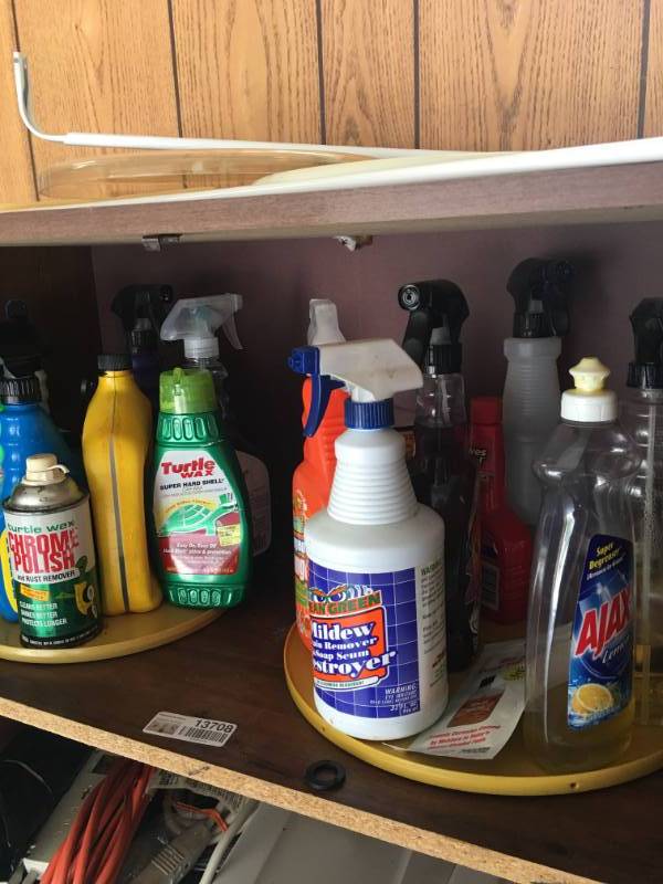 lot 13708 image: Misc Household Cleaning Supplies Lot