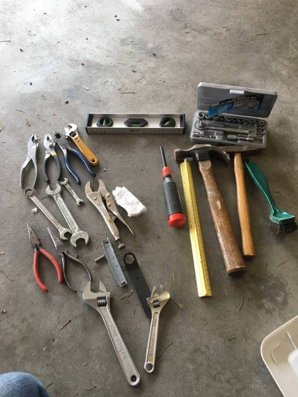 lot 13714 image: Misc Household Tools  Lot