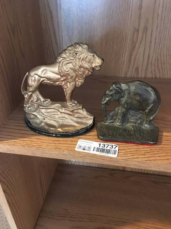 lot 13737 image: Lion and Elephant Figurine