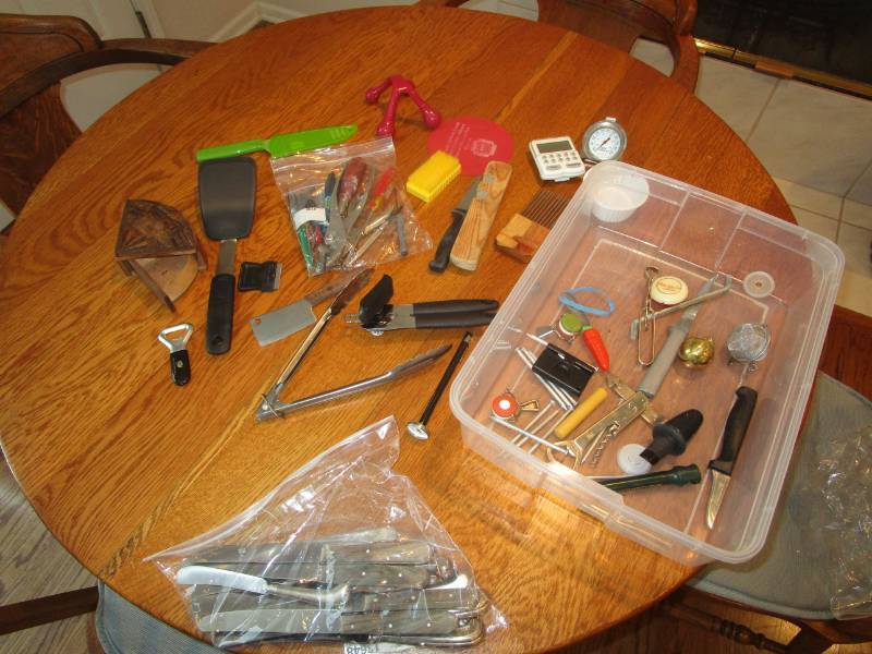 lot 13702 image: Lot of Various Kitchen Gadgets , Utensils and Some Knives