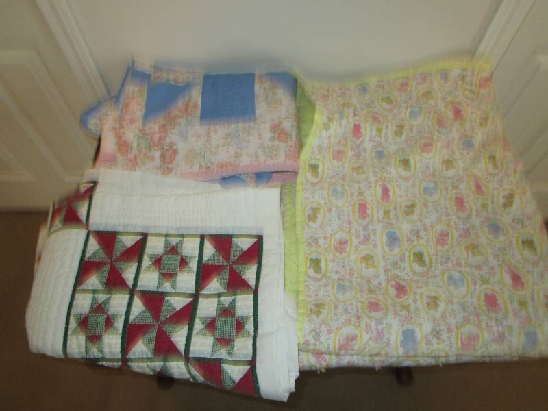 lot 13745 image: Lot of 3 Quilts