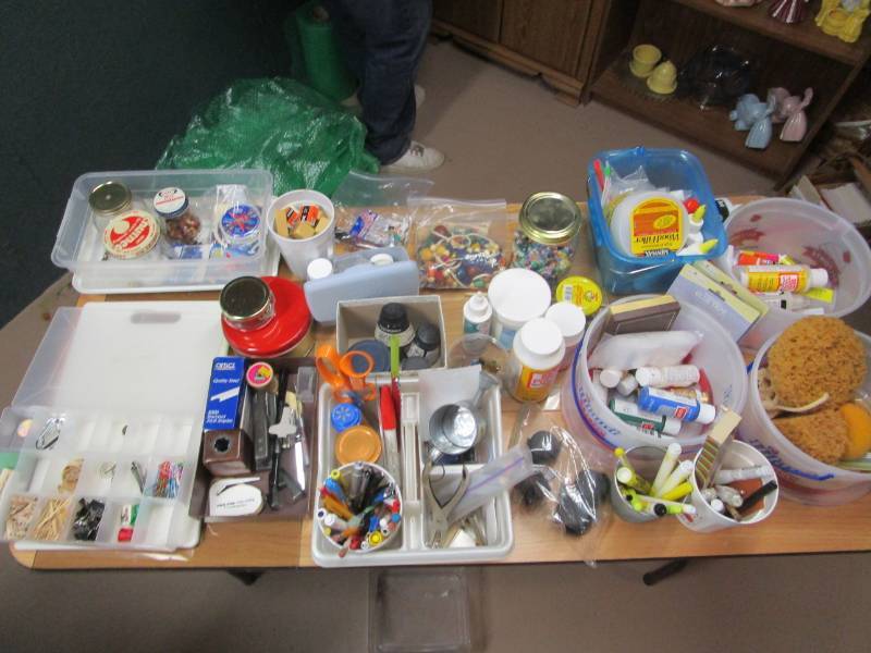 lot 13751 image: Lot of Misc Paint  Crafting Supplies