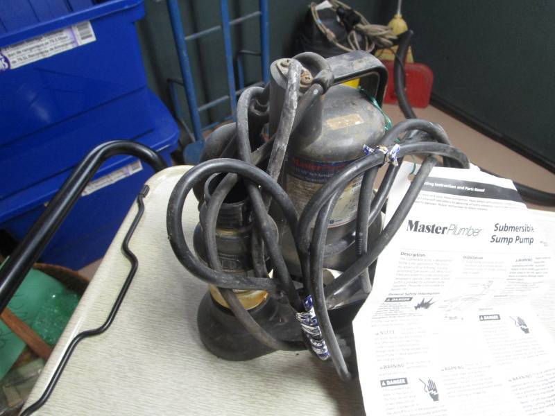 lot 13818 image: Master Plumber Submersible Sump Pump