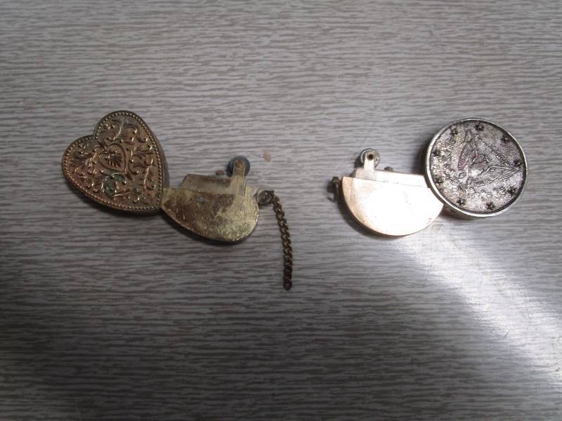 lot 13833 image: Antique PendantCharm Lighters