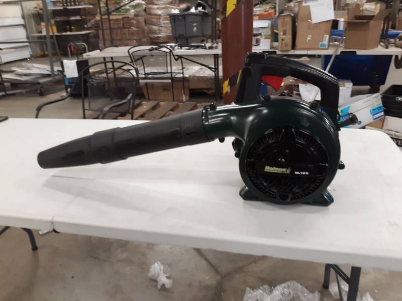 lot 6831 image: Bolens BL125 Leaf Blower
