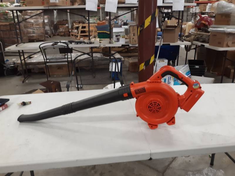 lot 6848 image: Black  Decker 40v Leaf Blower