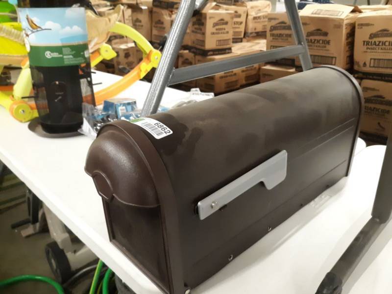 lot 6862 image: Mailbox