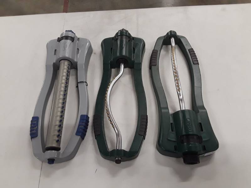 lot 6900 image: Sprinklers and Hose