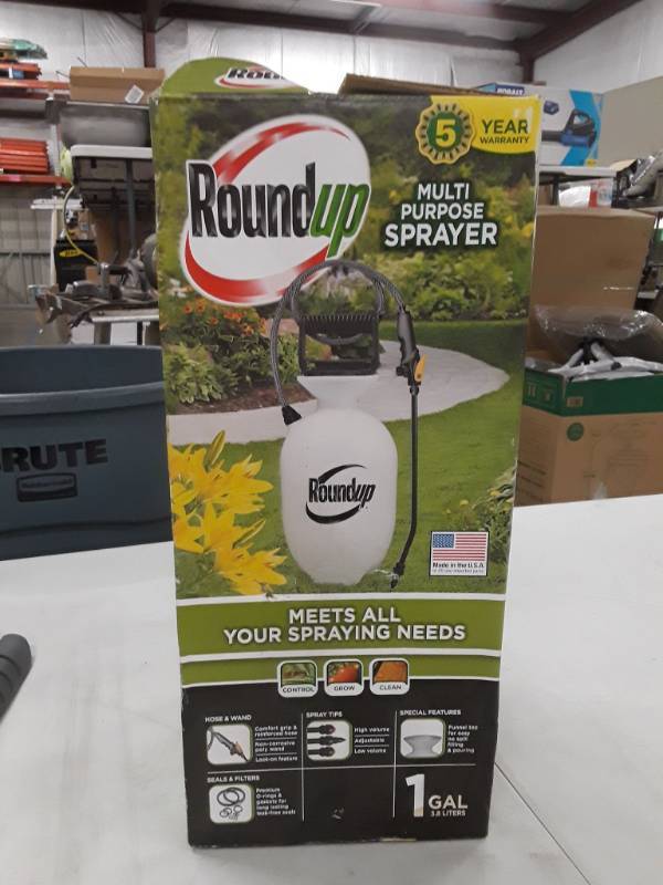 lot 6906 image: Multipurpose Sprayer and Sprinklers