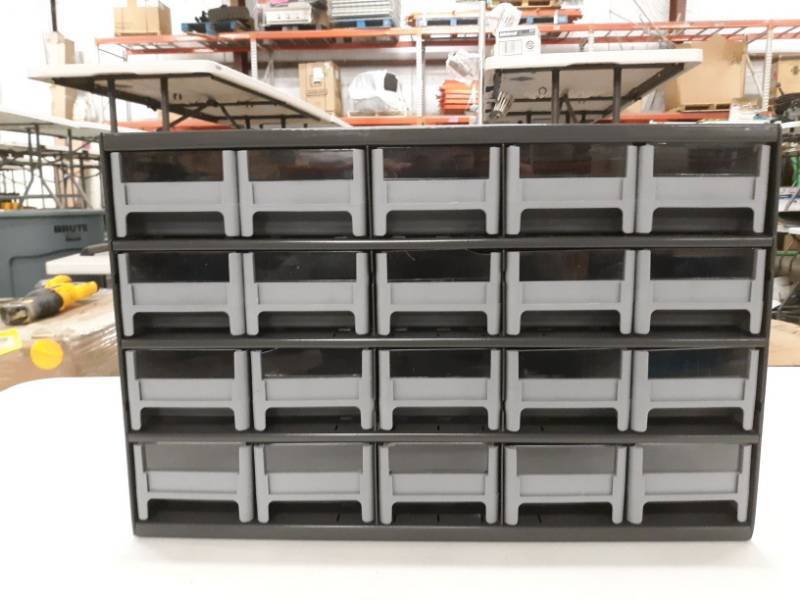 lot 8027 image: 20 Bin Organizer