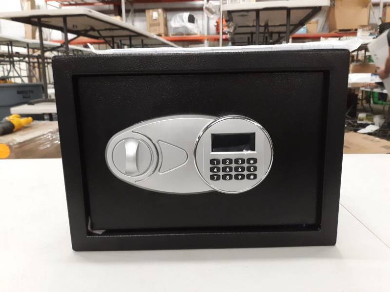 lot 8031 image: Small Amazon Basics Safe