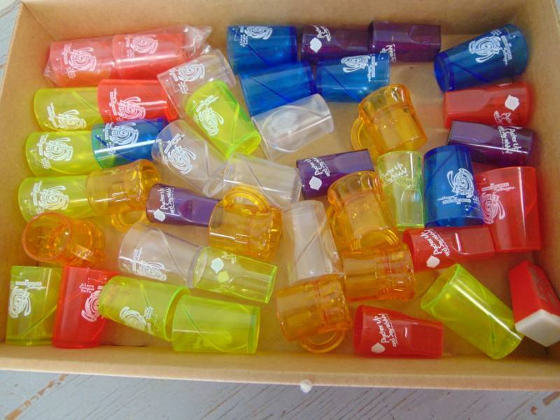 lot 4849 image: 25 Tounge Twister Shot Glasses
