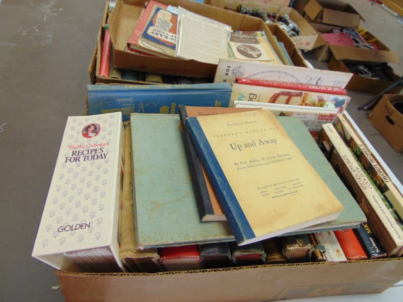 lot 4851 image: 2 Boxes of Vintage Books