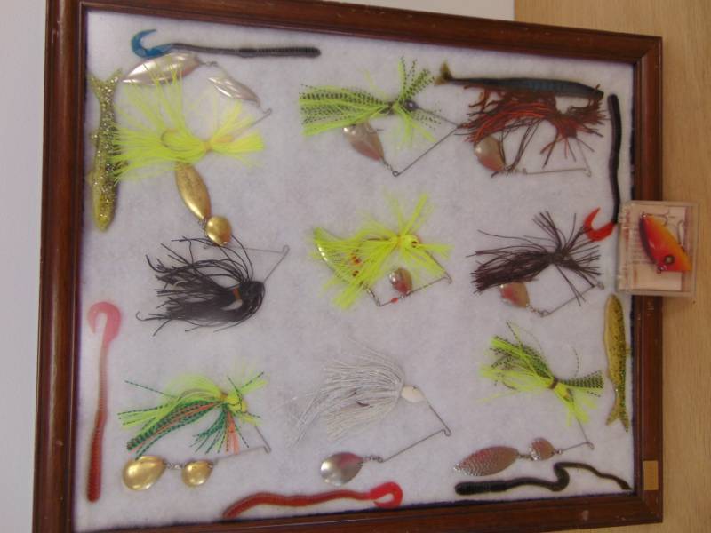lot 4870 image: Fishing Lures in Frame