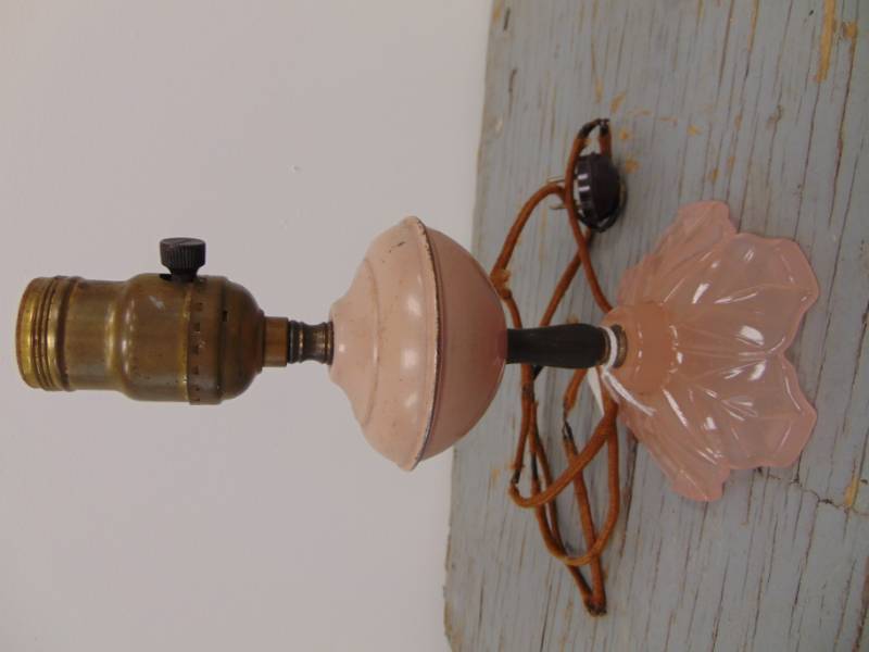 lot 4889 image: Mid Century Modern 6 Bedside Table Lamp