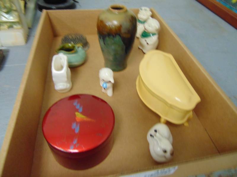 lot 4933 image: Salt  Pepper Shakers  More