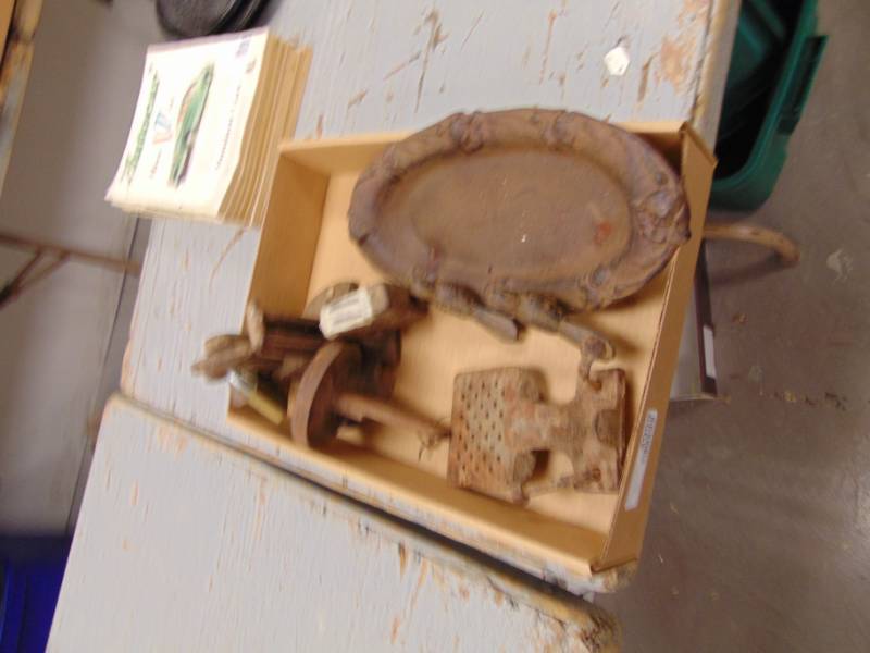 lot 4955 image: Bird Bath  Buggy Steps
