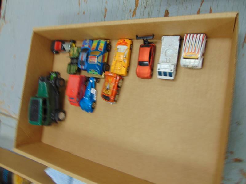 lot 4974 image: Matchbox Cars