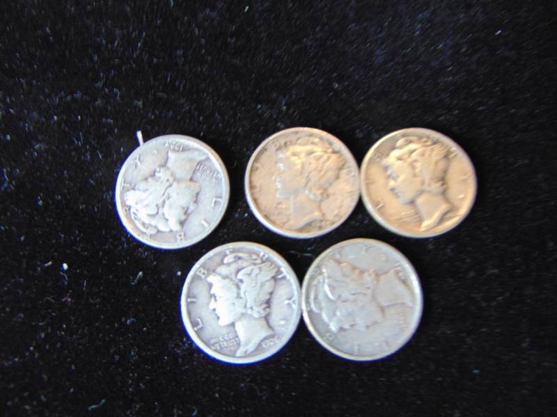 lot 4989 image: 5 Mercury Dimes