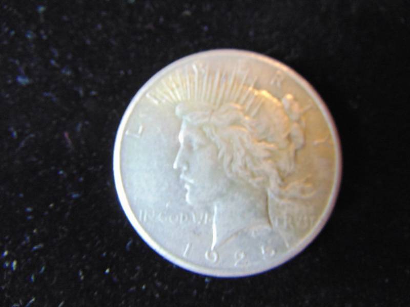 lot 4993 image: 1925 Peace Dollar - Ungraded