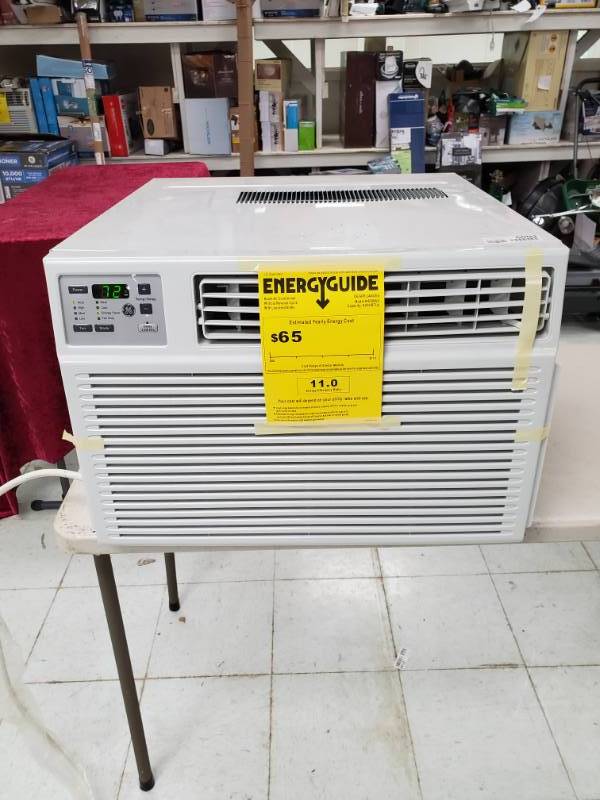 lot 6004 image: GE Room ACHeater Unit, Mfg 32018 - Fully Functional