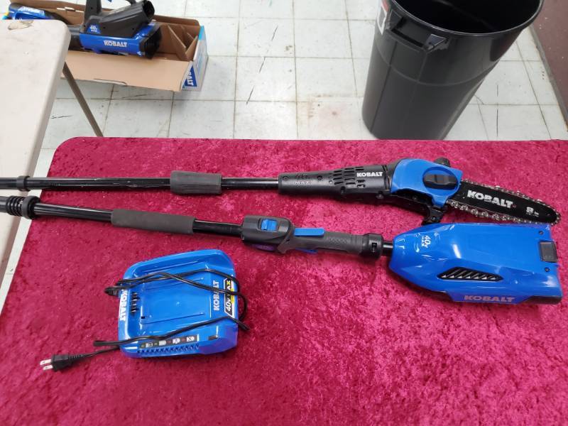 lot 6060 image: Kobalt 8 Pole Saw No Battery